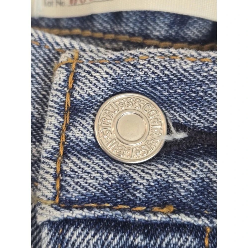 Levis Mens 505 Jeans Size 42 x 30 Regular Fit Straight 100% Cotton Denim Blue